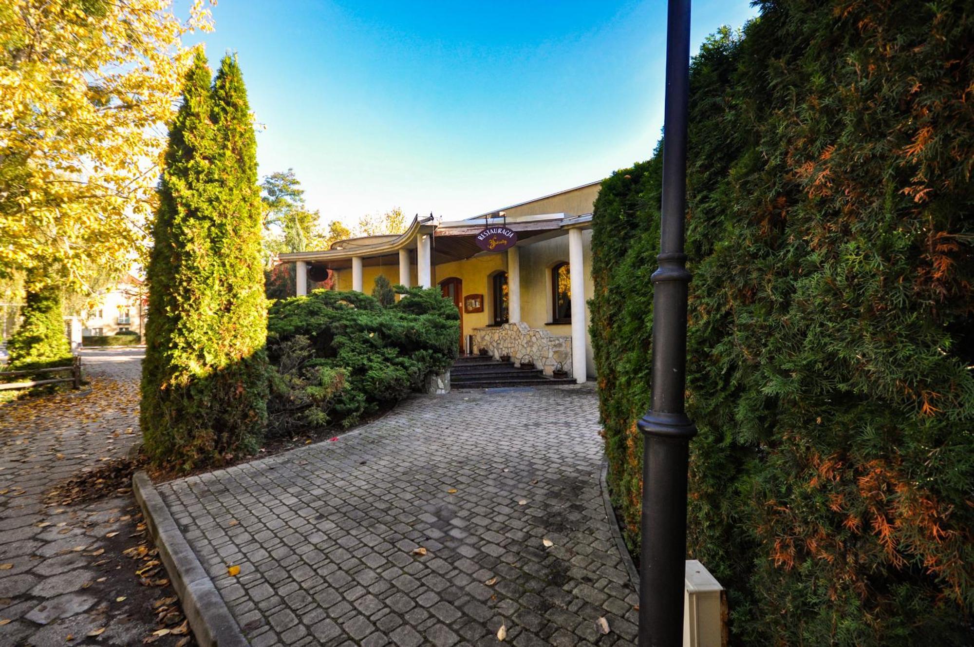 Hotel Trzy Swiaty Spa & Wellness Rajska Wyspa Гливице Экстерьер фото