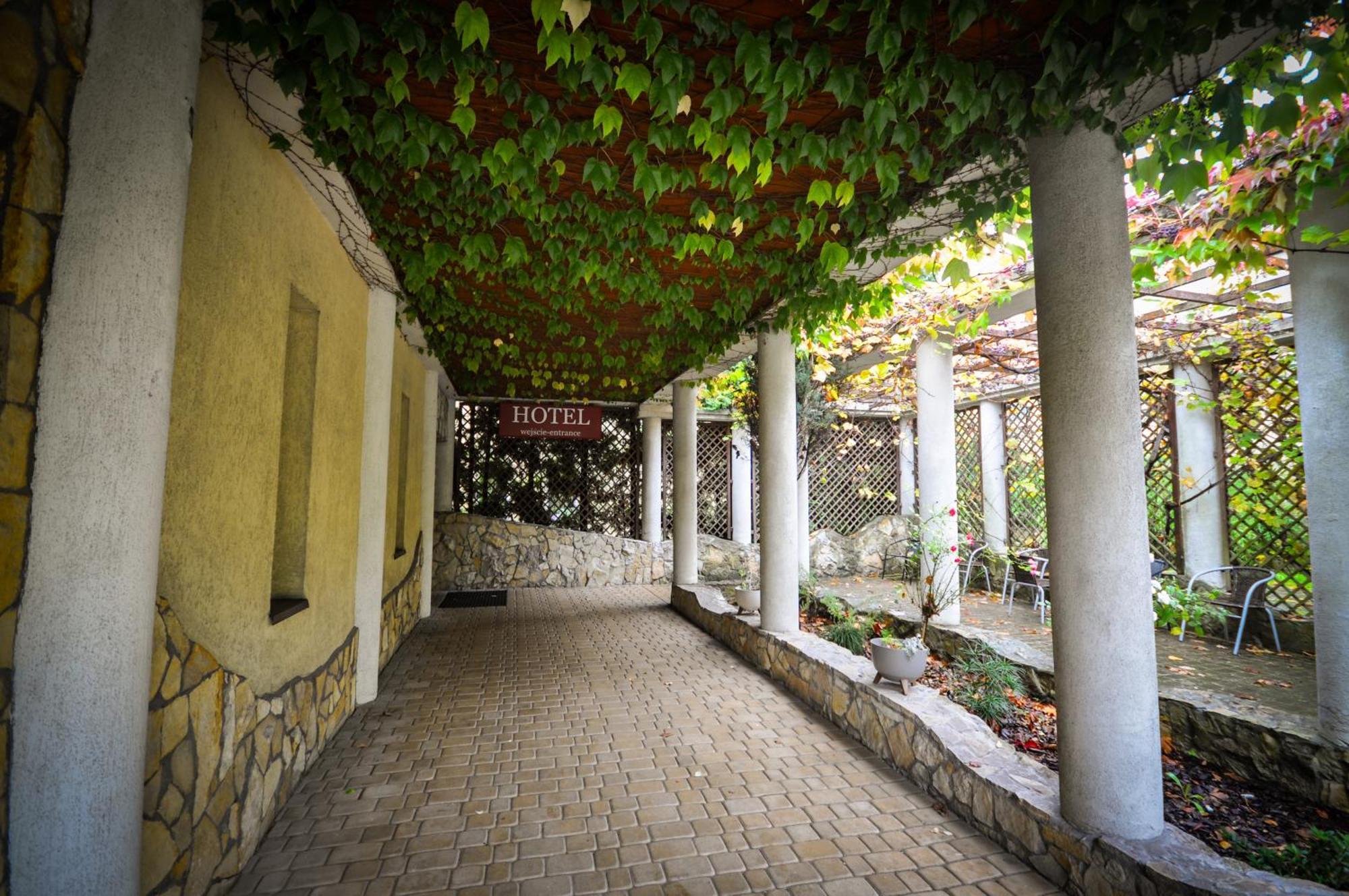 Hotel Trzy Swiaty Spa & Wellness Rajska Wyspa Гливице Экстерьер фото