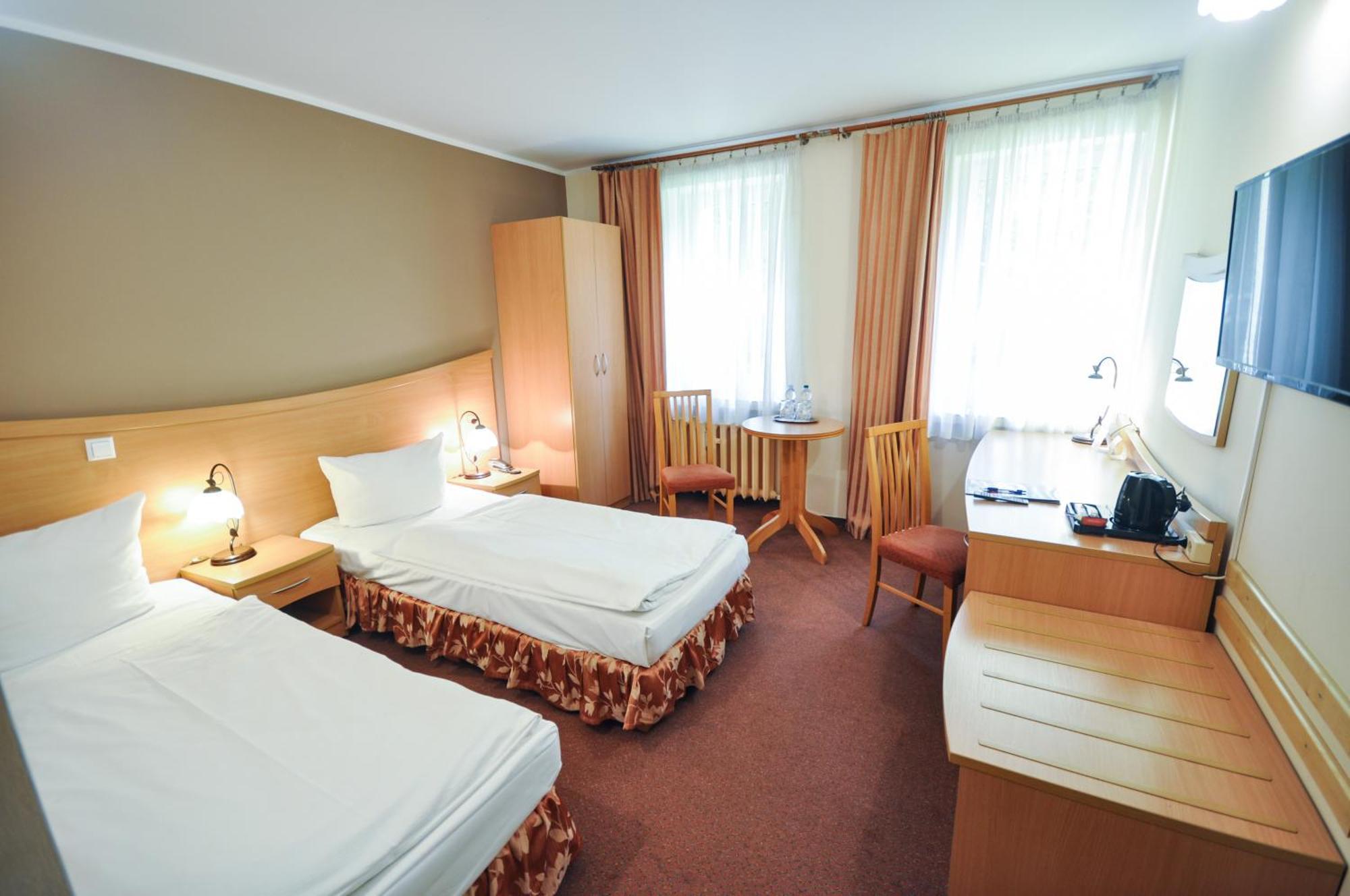 Hotel Trzy Swiaty Spa & Wellness Rajska Wyspa Гливице Экстерьер фото