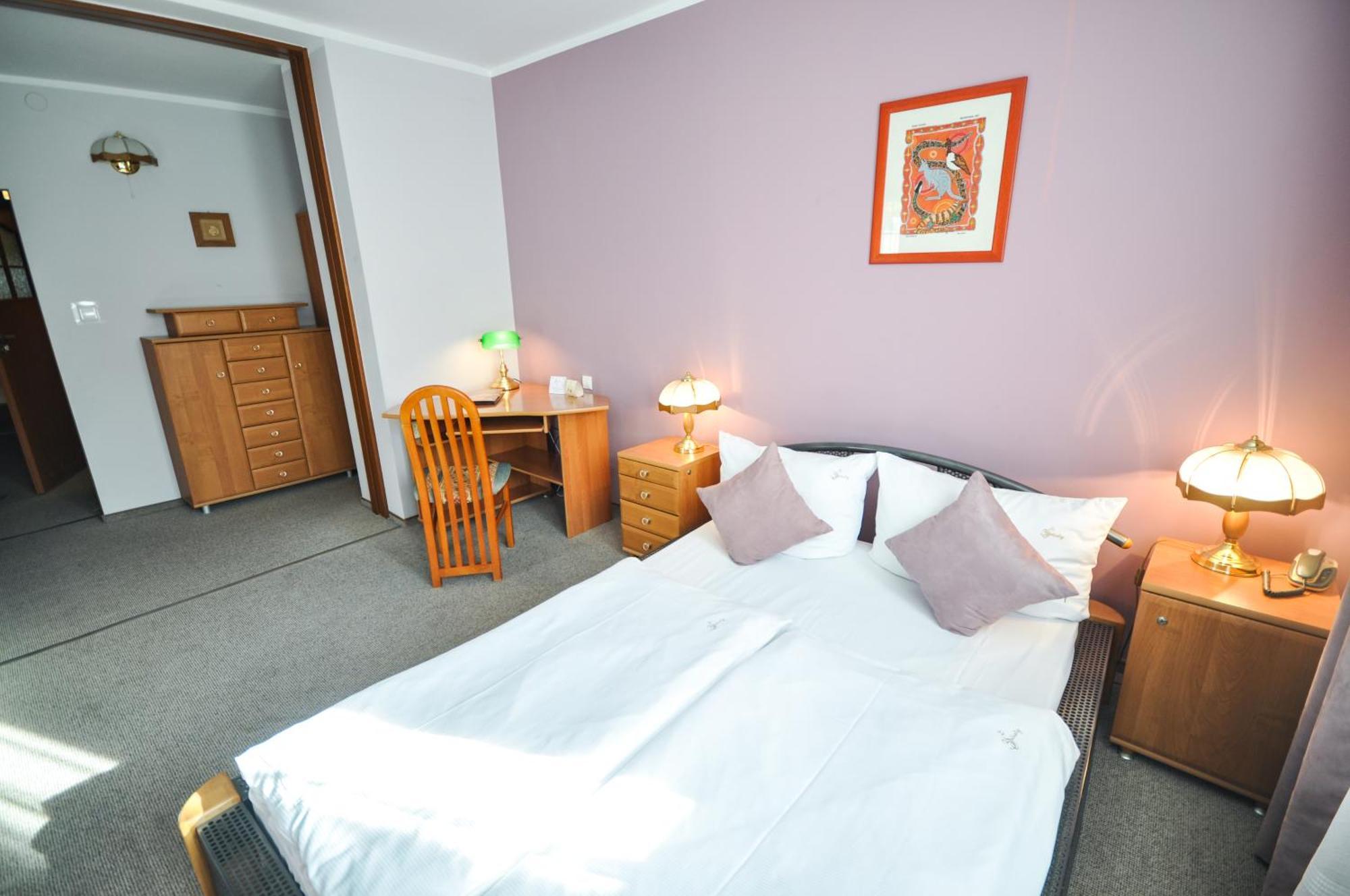 Hotel Trzy Swiaty Spa & Wellness Rajska Wyspa Гливице Экстерьер фото