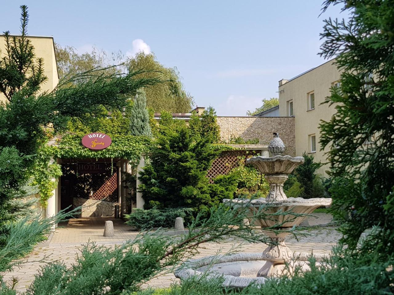 Hotel Trzy Swiaty Spa & Wellness Rajska Wyspa Гливице Экстерьер фото